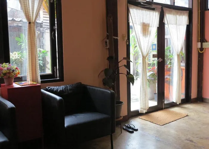 Hostal Non House Bangkok