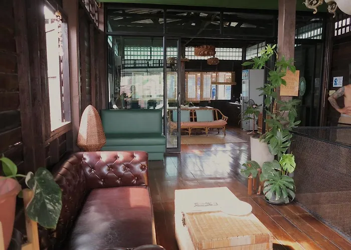 Non House Hostal